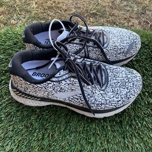 Women’s Brooks Adrenaline GTS 20 Running Shoes 8